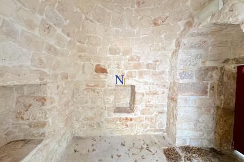 Detached Trullo 