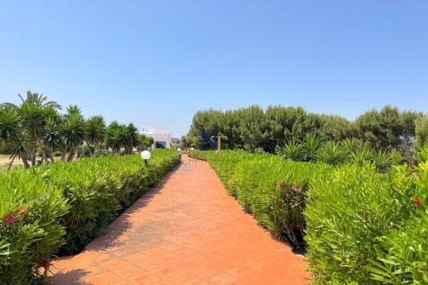 Access to the beach