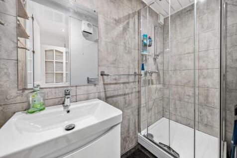 Ground Floor Shower 