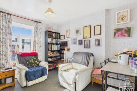 Private Accommodation- Lounge