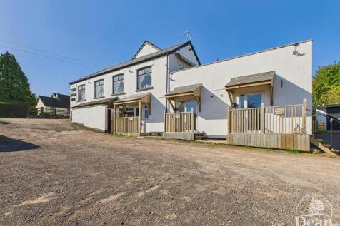 Entrances to Guest Accommodation