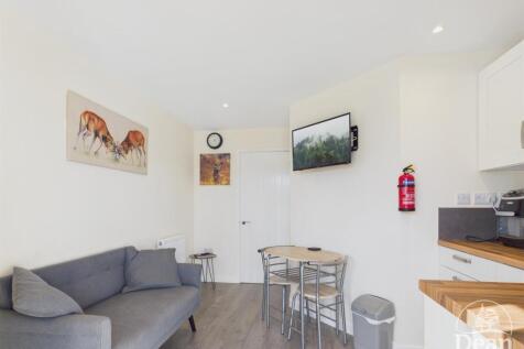 Deers Leap- Open Living Area