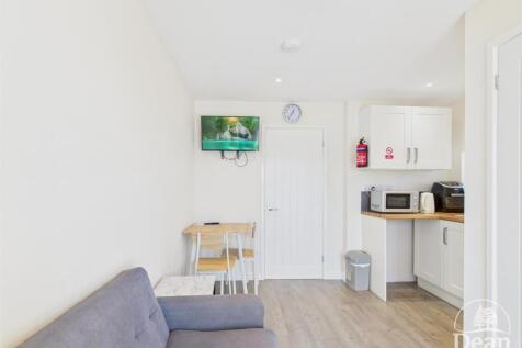 Rabbits Warren- Open Living Area