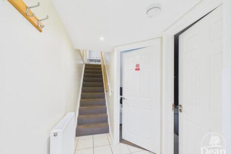 Brewery Lodge- Hallway