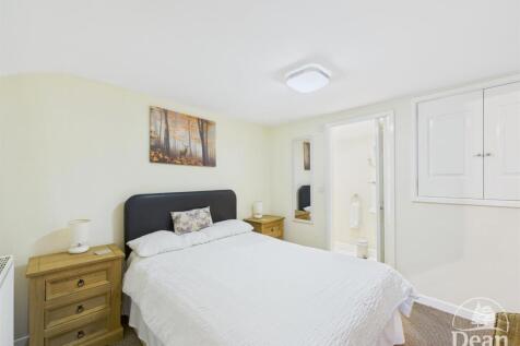 Brewery Lodge- Bedroom