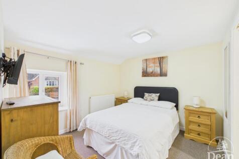 Brewery Lodge- Bedroom