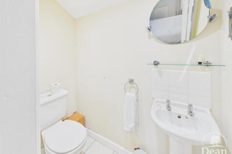 Brewery Lodge- Cloakroom