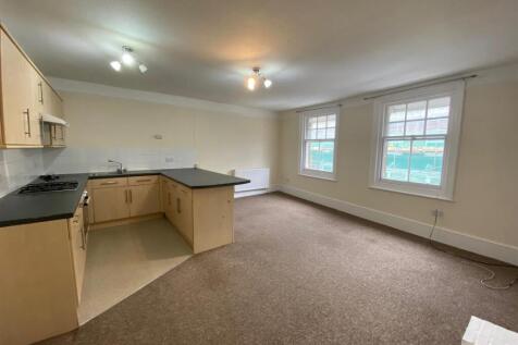 Open plan kichen living room.jpg