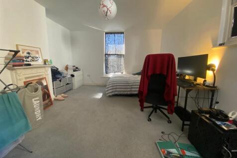 Bedroom (2).jpg