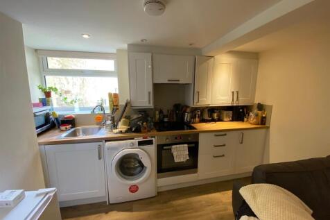 Kitchen (1).jpg