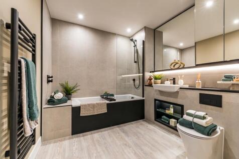 Wren House Bathroom Wide