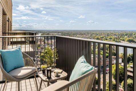balcony view 1 bed