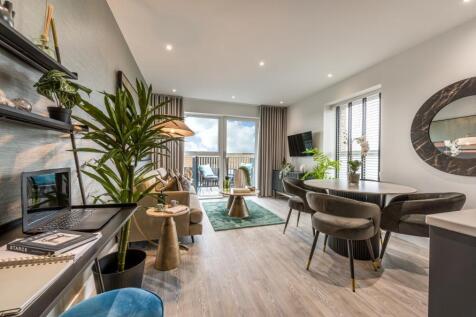 Kew Bridge Rise, 2 bedroom show home,