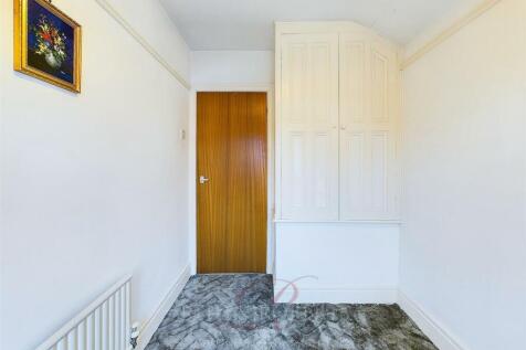 CAM03999G0-PR0061-STILL026.jpg