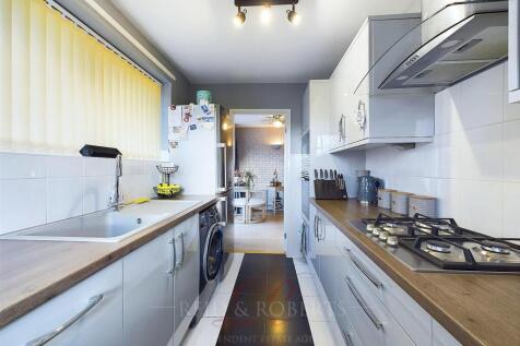 CAM03999G0-PR0085-STILL013.jpg