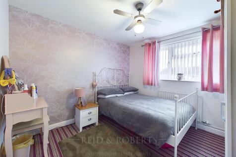 CAM03999G0-PR0085-STILL004.jpg