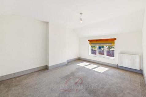 CAM03999G0-PR0116-STILL020.jpg