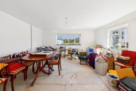 CAM03999G0-PR0118-STILL033.jpg