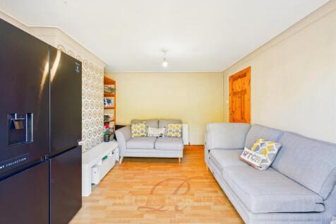 CAM03999G0-PR0121-STILL014.jpg