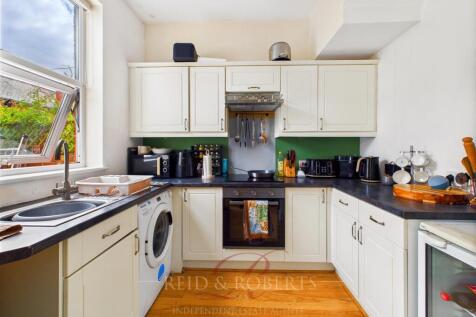 CAM03999G0-PR0148-STILL012.jpg