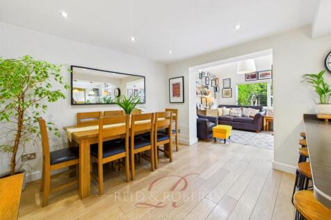 Open Plan Kitchen/Dining/Living Space