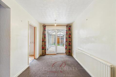 CAM05148G0-PR0017-STILL019.jpg
