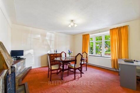 CAM05148G0-PR0018-STILL009.jpg