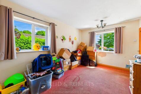 CAM03999G0-PR0147-STILL009.jpg