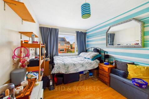 CAM03999G0-PR0147-STILL013.jpg