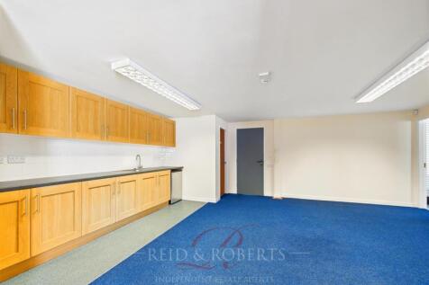 CAM05148G0-PR0035-STILL016.jpg