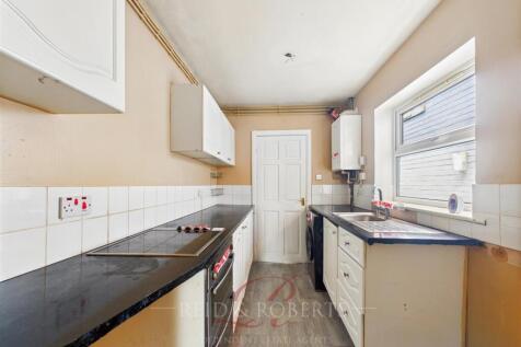 CAM05148G0-PR0044-STILL005.jpg