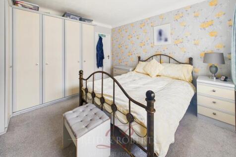 CAM05148G0-PR0046-STILL010.jpg