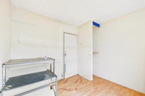 CAM05148G0-PR0049-STILL001.jpg