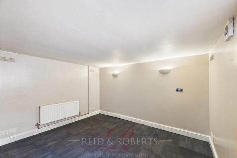 CAM05148G0-PR0058-STILL025.jpg