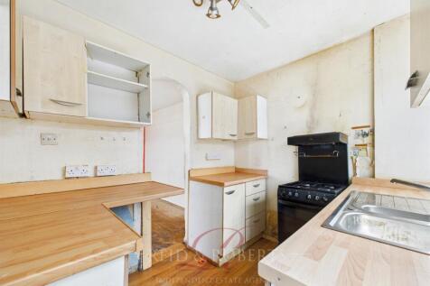 CAM05148G0-PR0068-STILL012.jpg