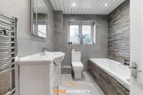 Bathroom 1 (Floor 2)