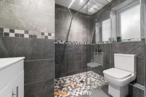 Bathroom 2 (Floor 2)