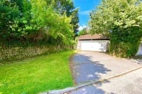 Detached Double Garage