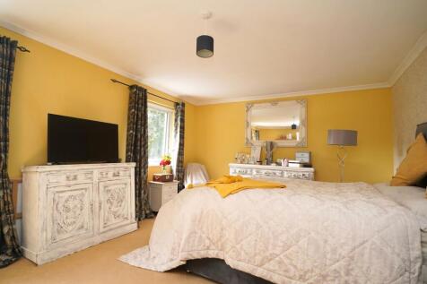 Ground Floor Guest Bedroom (Bedroom Three)