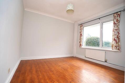 Bedroom 3/Dining Room