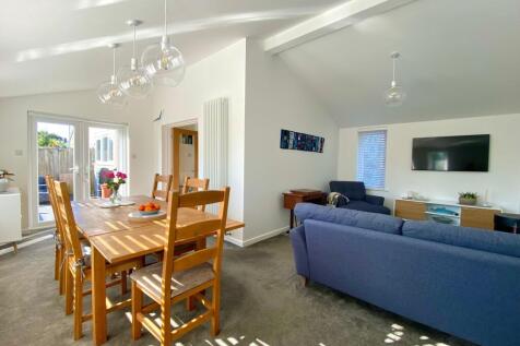 Open Plan Family Living And Dining Room