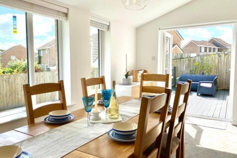 Open Plan Family Living And Dining Room
