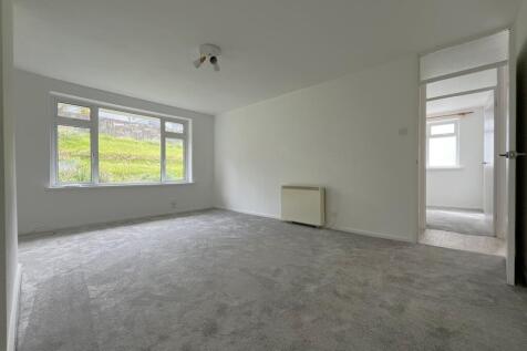 Sitting/dining room