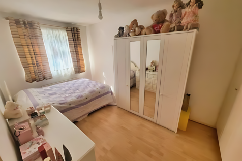 Parents Bedroom 2