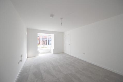 Spacious lounge