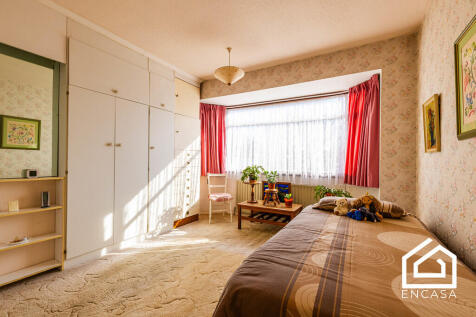 Eastcote Close-14