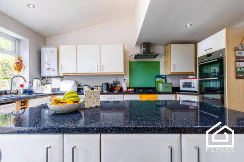 Summerfield Road-...
