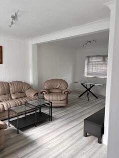 IMG-20250826-WA00...