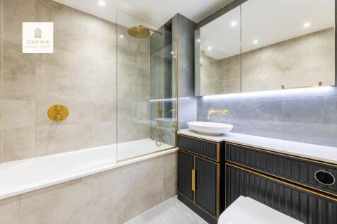 SH Bathroom 1.jpg