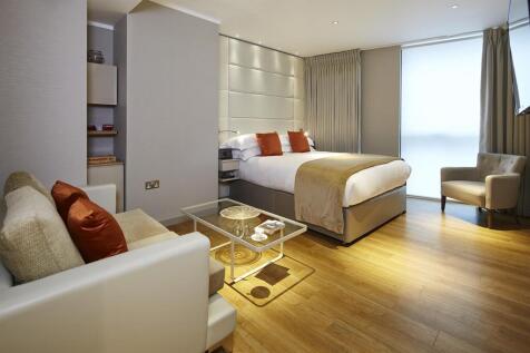 CTQ_E1B_BEDROOM_RECEPTION.jpg